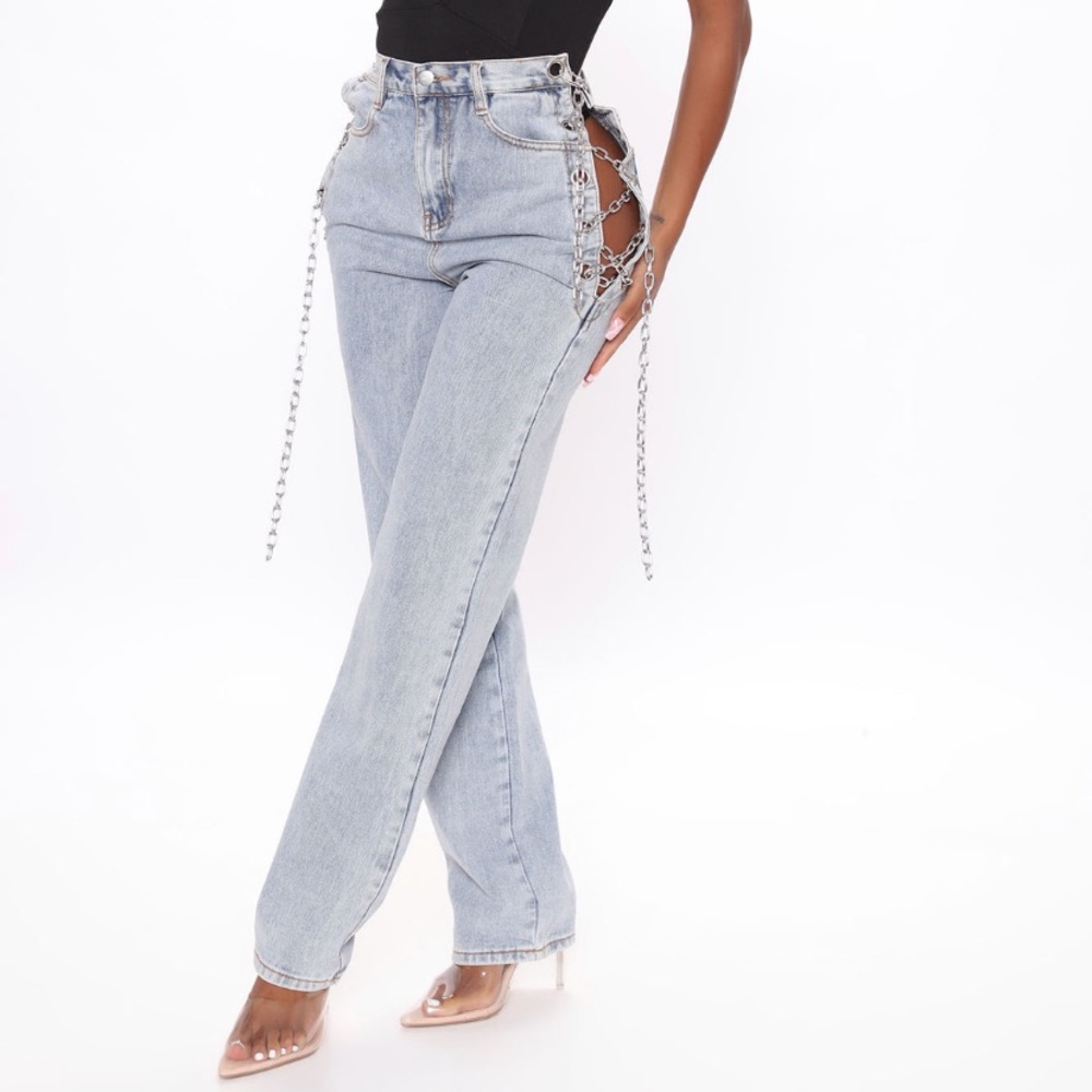 FASHION NOVA CHAIN JEANS